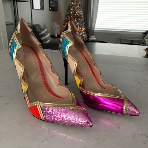 SOLD! Aldo Heels - Picture 1 of 5
